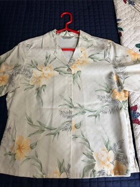 Tommy Bahama Pale Green Floral Short-Sleeve Button-Down